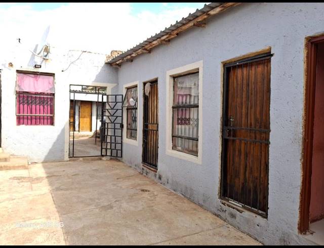 40 BEDROOM APARTMENT FOR SALE IN MANKWENG